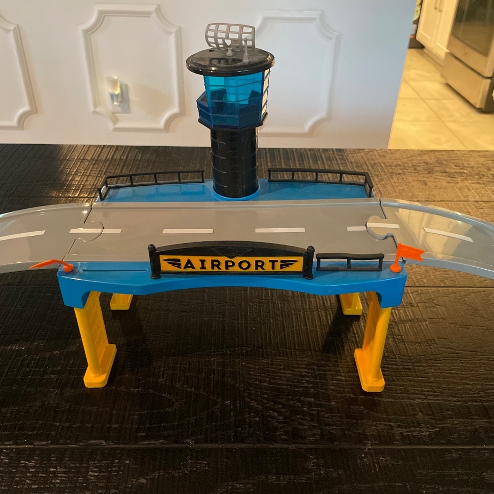 Toy Airport